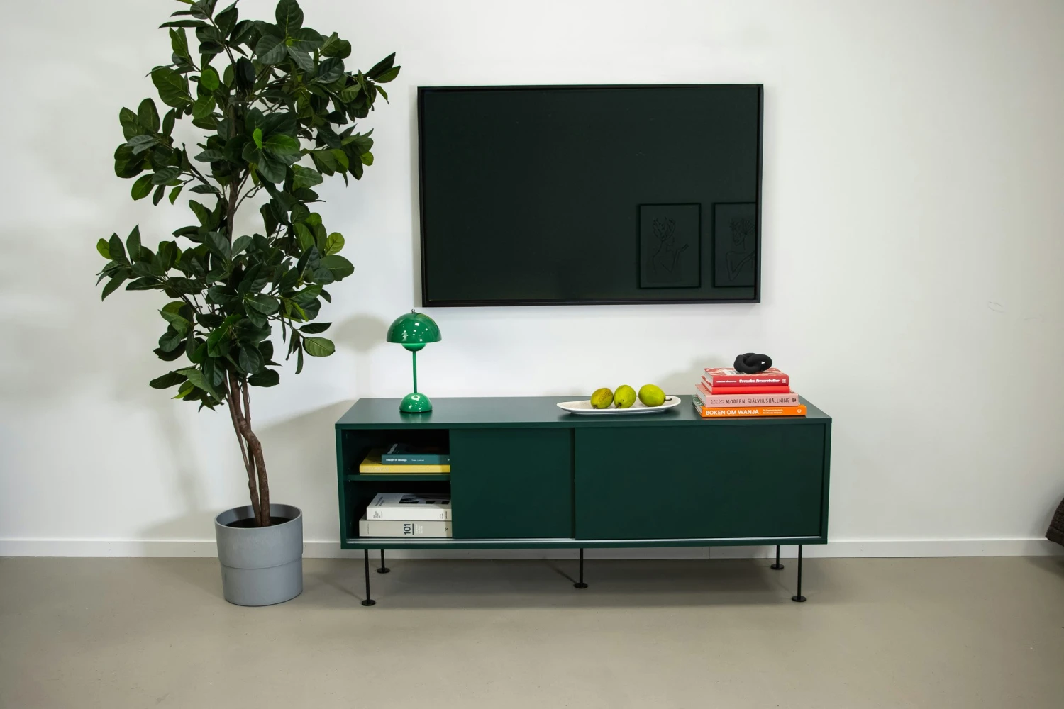 Vogue Media Bench With Legs 136 Cm, Green / Brass 2 Vogue Media Bench With Legs 136 Cm, Green / Brass - Image 2