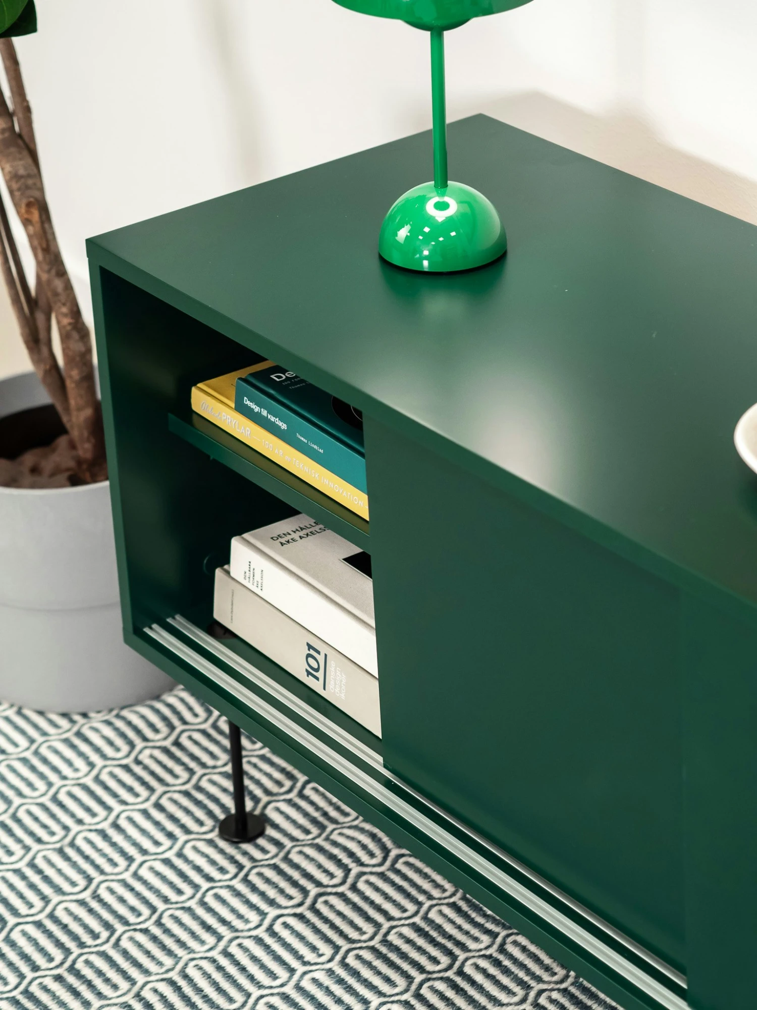 Vogue Media Bench With Legs 136 Cm, Green / Brass 4 Vogue Media Bench With Legs 136 Cm, Green / Brass - Image 4