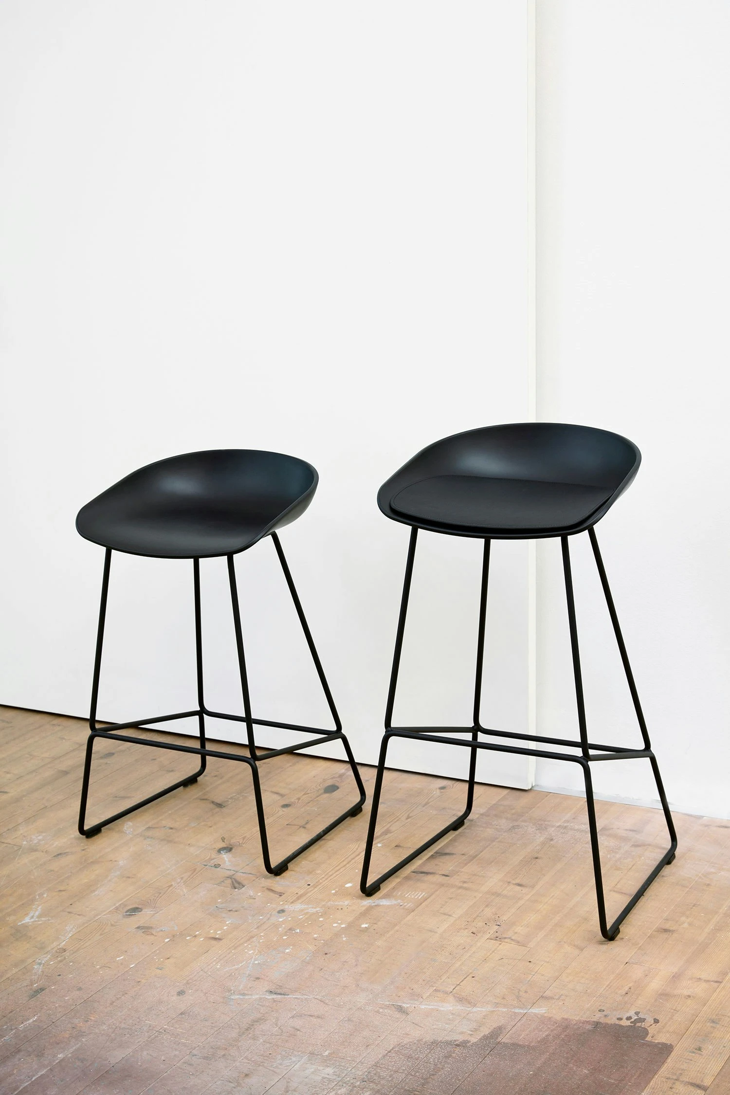 Hay AAS 38 Bar Stool High, Black Frame / Black 6 Hay AAS 38 Bar Stool High, Black Frame / Black - Image 6