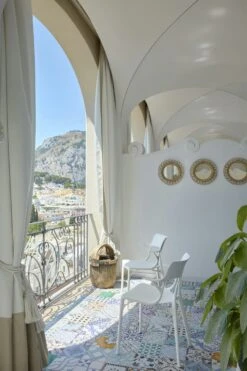 Kartell A.I. Chair, White -Maze Furni Shop kartell ai chair 2 2