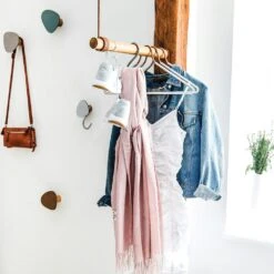 LIND DNA Swing Hanger 50cm, Black/Black Leather -Maze Furni Shop lind dna swing hanger 50 cm 1 1