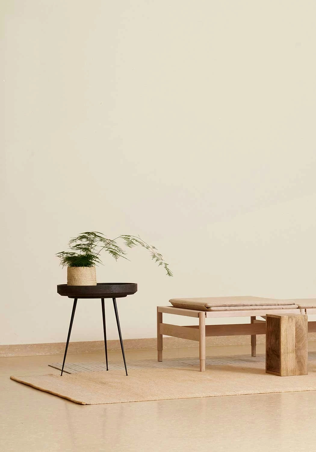 Mater Bowl Table Coffee Table Medium, Coffee Waste Black 5 Mater Bowl Table Coffee Table Medium, Coffee Waste Black - Image 5