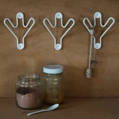 Maze Buddy Hook, Black -Maze Furni Shop maze buddy hook 6