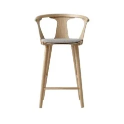 &Tradition In Between Bar Stool Sk8, Oiled Oak / Fiord 251