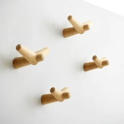 Woud Tail Wing Hook M, Oak -Maze Furni Shop woud tail wing hook m oak 2