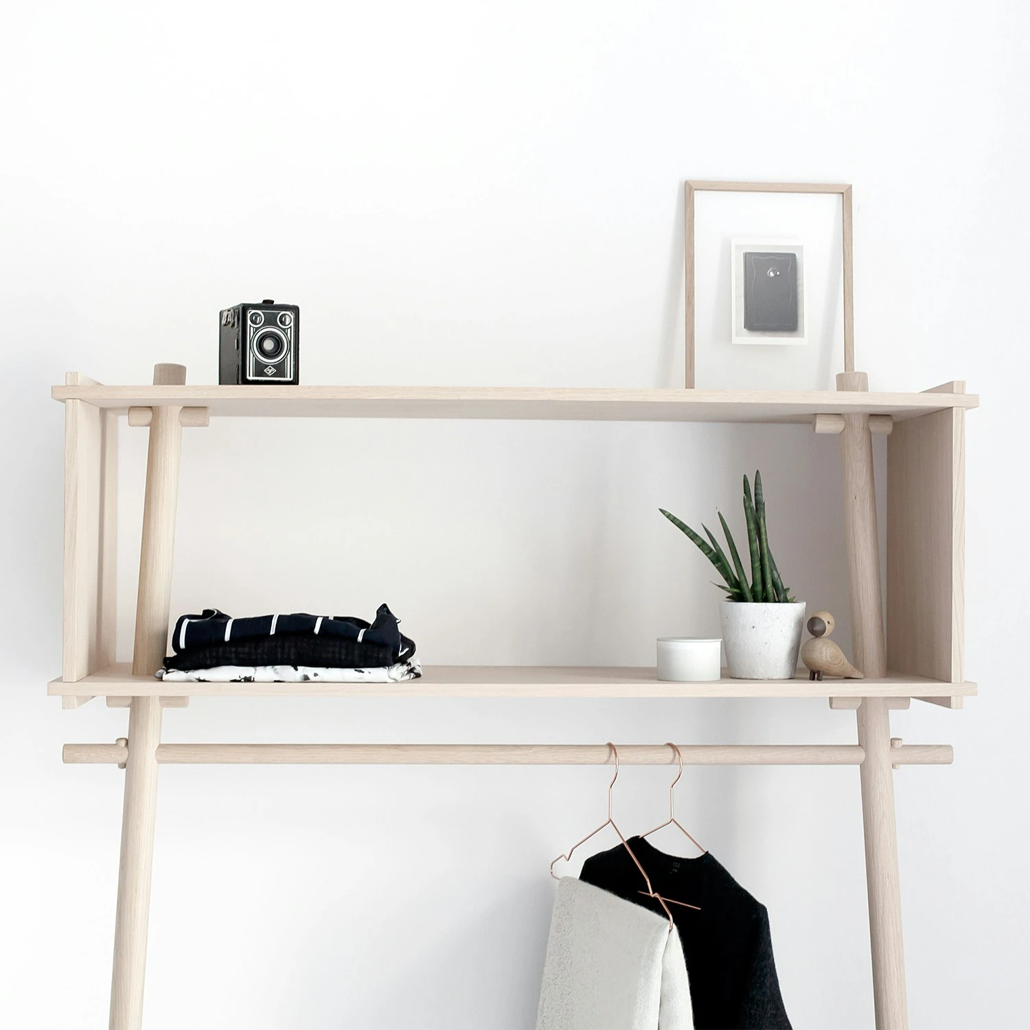 Woud Töjbox Clothes Rack, White Oak 2 Woud Töjbox Clothes Rack, White Oak - Image 2