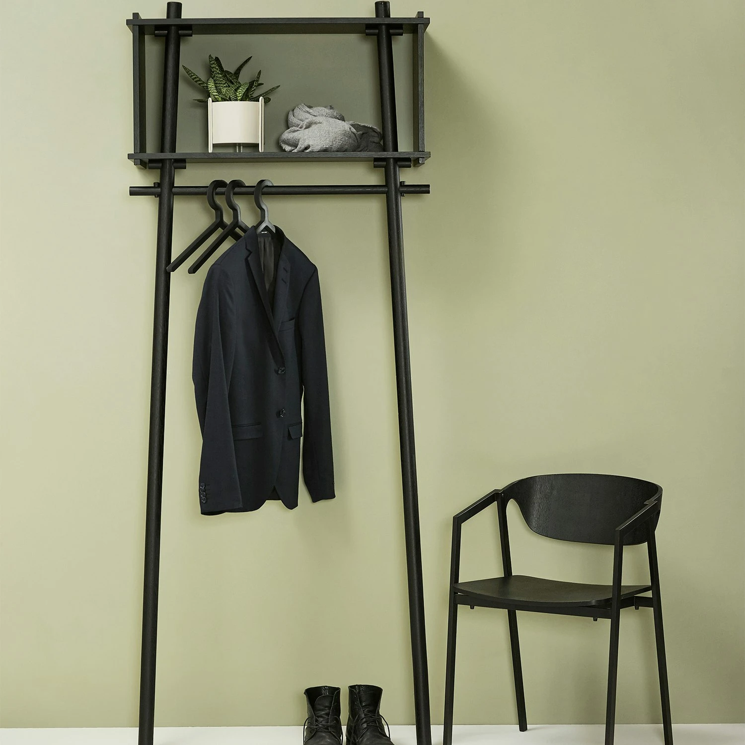 Woud Töjbox Small Clothes Rack, Black 2 Woud Töjbox Small Clothes Rack, Black - Image 2